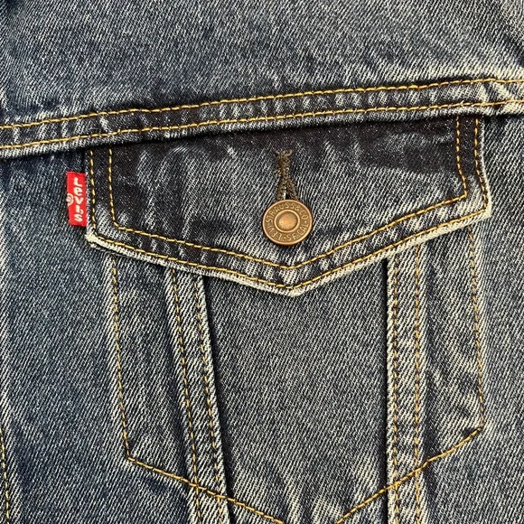 NWT Levi’s Trucker Denim Jacket XL NWT Type III Medium Stonewash Blue - Picture 13 of 16